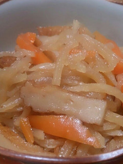 A picture of Simmered Kiriboshi Daikon.