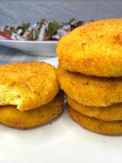 صورة لوصفة كفتة بطاطس وكوسى بجبنة الموزاريلا 🧀🥔