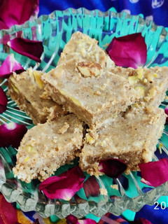 અડદિયા (Adadiya Recipe In Gujarati) રેસીપી મુખ્ય ફોટો