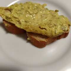 A picture of Pollo en salsa de curry hindú.