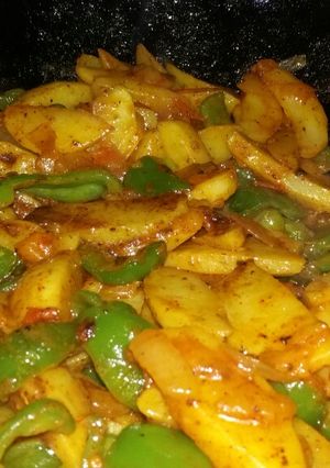 A picture of Potato capsicum veg.