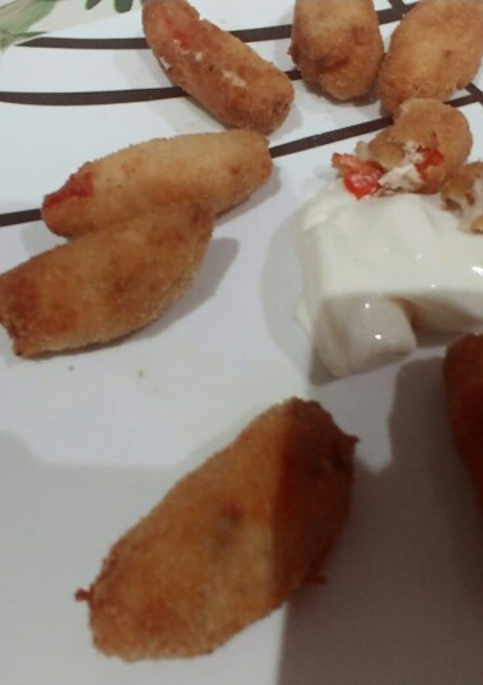 Una foto de Croquetas de atún, queso y pimiento morrón sin bechamel