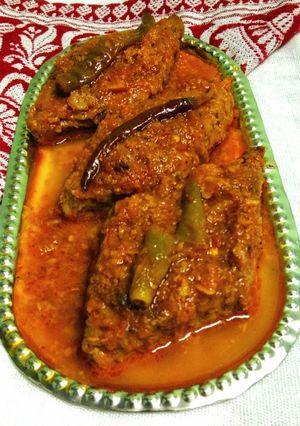 A picture of Raw banana cutlet curry.