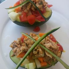 A picture of Tuna & Avocado Salad.