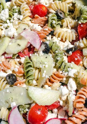 A picture of Greek Pasta Salad.