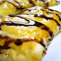 A picture of Chocolate Sandwich Pies With Frozen Puff Pastry.