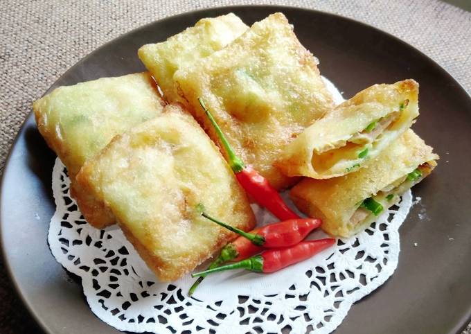 Martabak telor mini isi sosis