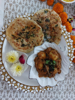 अमृतसरी कुलचा (Amritsari kulcha recipe in Hindi) रेसिपी मुख्य फोटो