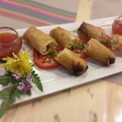 A picture of Thai Spring Rolls.