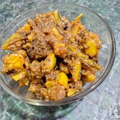 A picture of Starfruit pickle.