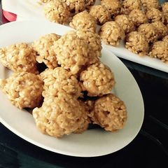 Easiest No-Bake Peanut Butter/Rice Krispies Treats! A picture of Easiest No-Bake Peanut Butter/Rice Krispies Treats!.