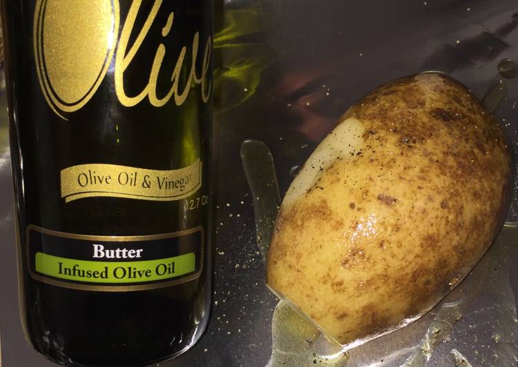 homemade Butter Flavored Olive Oil Crock Pot Baked Potatoes | how long to cook Butter Flavored Olive Oil Crock Pot Baked Potatoes