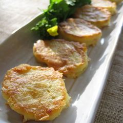 A picture of Crispy-Fried Hanpen Fishcake with Cheese.