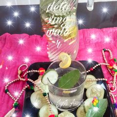 A picture of Lemon and cucumber Detox water.