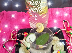 A picture of Lemon and cucumber Detox water.