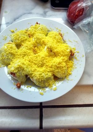 A picture of Stuffed eggs.
