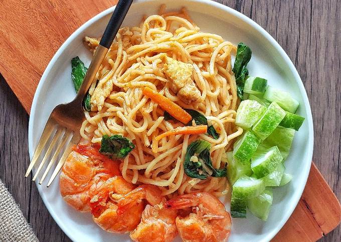 Resep Mie Goreng Udang Pedas oleh ambarshaf - Cookpad