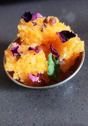 A picture of Kesariya Kopra Pak (Coconut Burfi).