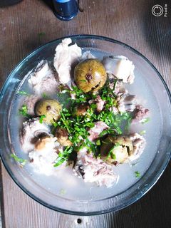 Hình của món Sườn nấu sấu.