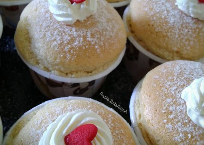 Resipi Hokaido Chiffon Cupcake Filling Cream Cheese Oleh Zuitaaisyah Cookpad