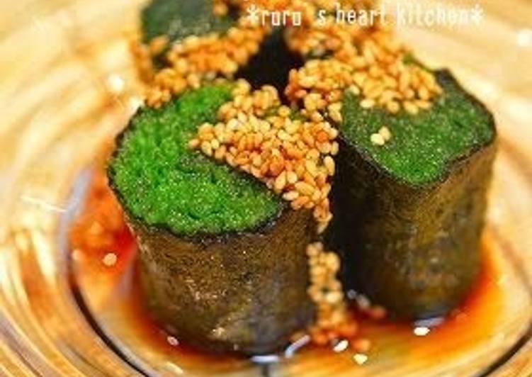 Spinach Roll Dressed in Sesame and Soy Sauce
