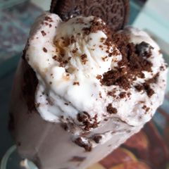 Oreo milk shake A picture of Oreo milk shake.