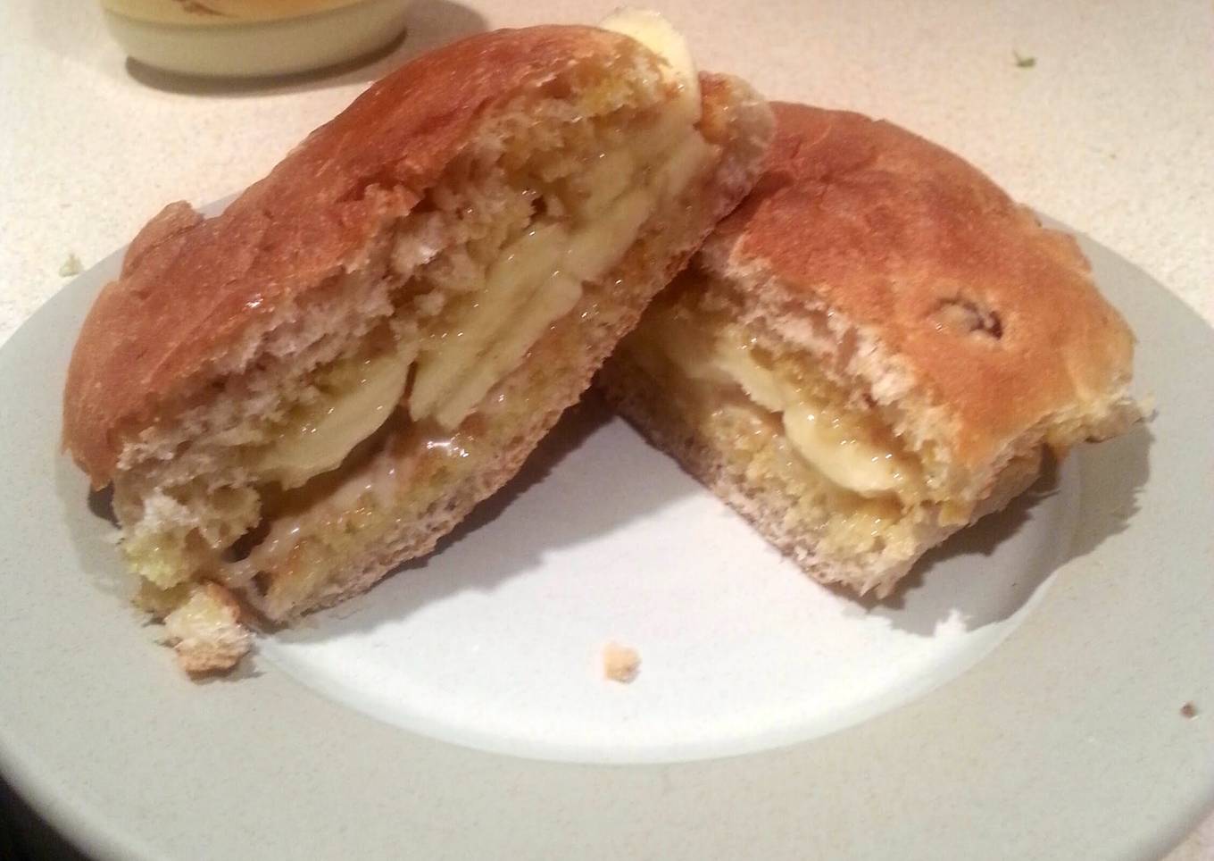 Banana and white choc tea cake