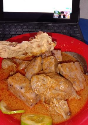 Foto resep Lontong beras merah dengan gulai ampela dan nangka♥️