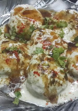 A picture of Dahi Bhalla (Dahi Vada).