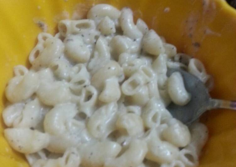 Simple Way to Prepare Yummy Instant white sauce macaroni