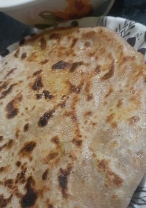 आलू का पराठा (aloo ka paratha recipe in Hindi) रेसिपी मुख्य फोटो