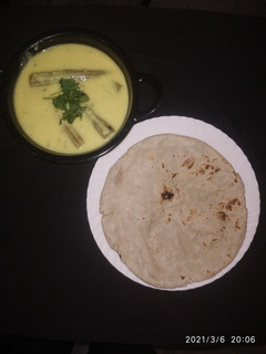 સરગવા ની કઢી (Saragva Kadhi Recipe In Gujarati) રેસીપી મુખ્ય ફોટો
