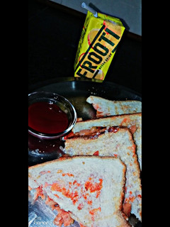 टोमेटो चीज़ सैंडविच (Tomato Cheese Sandwich recipe in Hindi) रेसिपी मुख्य फोटो