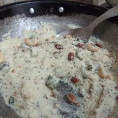 A picture of Upma mix.