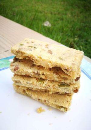 รูปของ Keto "granola" bars ไร้แป้ง