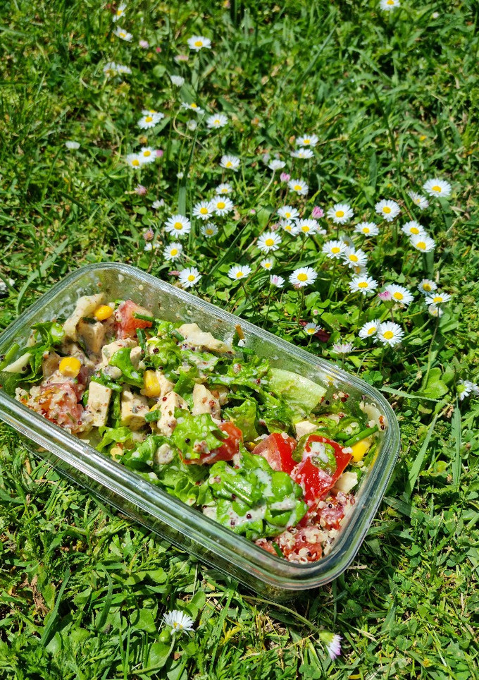 Una foto de Ensaladita de primavera🌼