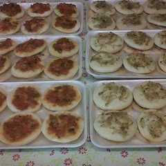 A picture of Pizzetas caseras.