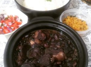 Una foto de Feijoada (Brasil 🇧🇷)