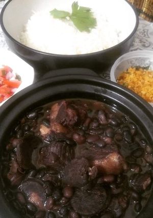 Una foto de Feijoada (Brasil 🇧🇷)