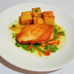 A picture of Grilled Chicken and Potato Fondant.