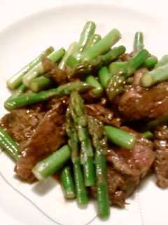A picture of Chinese Style Stir-Fried Beef and Asparagus.