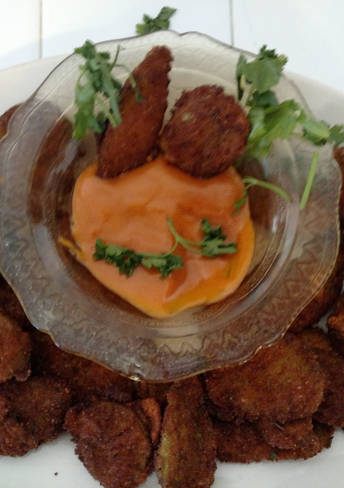 A picture of Fried pickles.