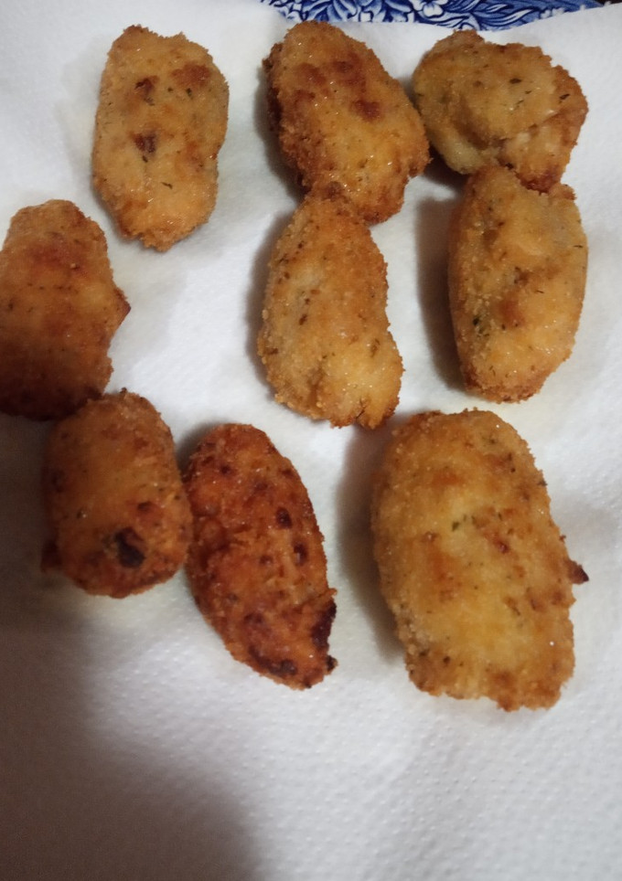 Una foto de Croquetas de pollo asado