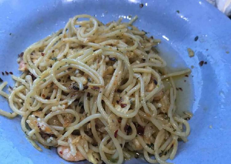 Bagaimana Menyiapkan Prawn Aglio Olio - Spaghetti, Menggugah Selera