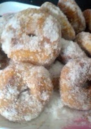 A picture of sweet potato doughnut fritters.