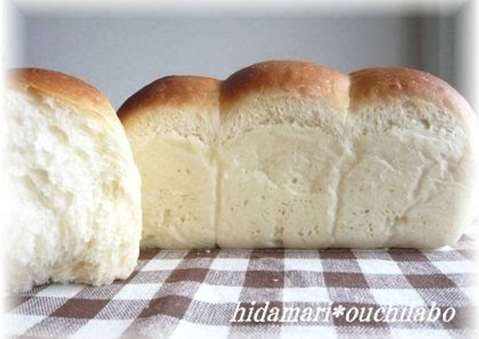 Simple Fluffy Mini Bread Loaves Using a Pound Cake Pan