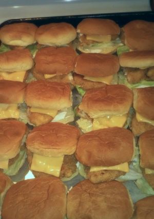 A picture of Chicken finger sliders.
