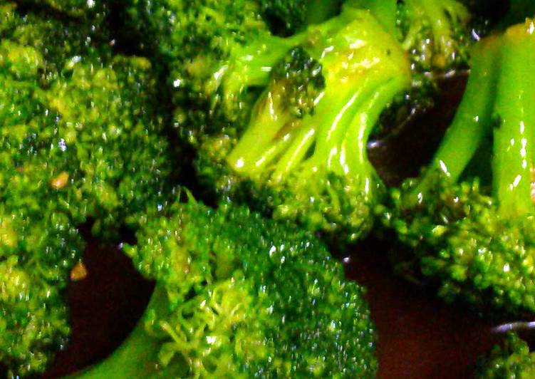 Momma's Asian style stir-fried broccoli