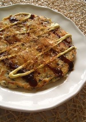 A picture of Okonomiyaki (Japanese Savoury Pancake) with Tofu.