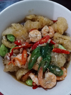 Foto resep Kerupuk kulit babi+udang+pete masak tauco